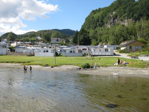 Vi har ikke en drøm om campingvogn med spikertelt...
