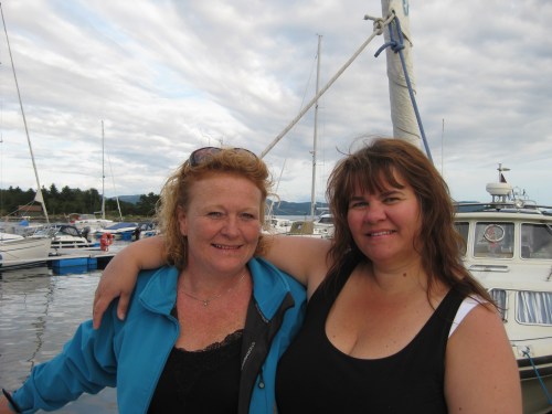 Barndomsvenninner. Alt er som i gamle dager :-)